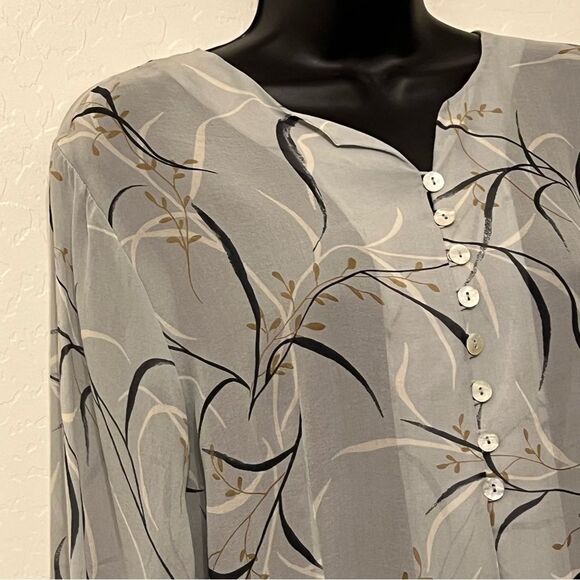 Vintage 100% Silk Floral Print Tunic Long Sleeve Button Up Split Hem Blue Top L - Picture 3 of 16